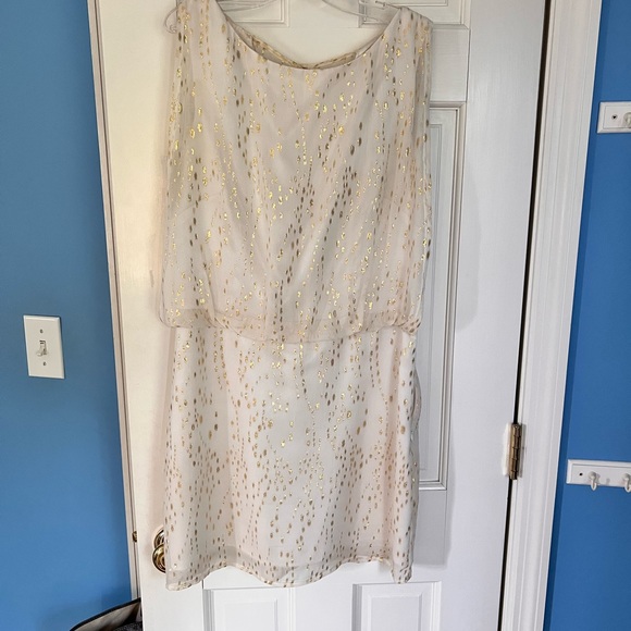 Laundry By Shelli Segal Dresses & Skirts - Short white laundry by shelli segal